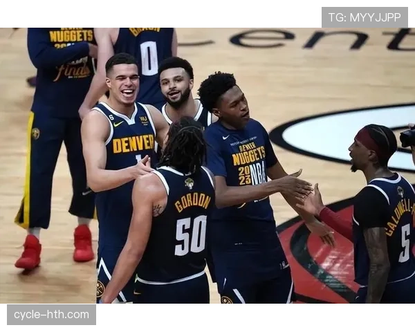 掘金球迷热情高涨，主场氛围成联盟典范