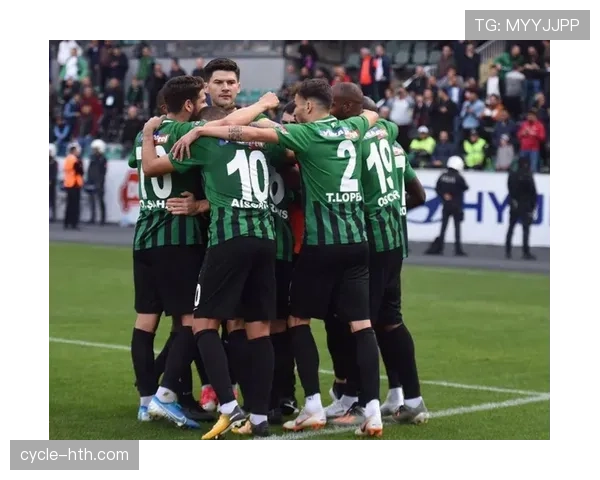 特拉布宗体育创新进攻战术奏效，状态回暖收获理想效果