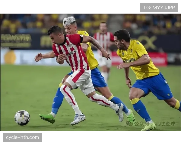 热那亚逼抢体系全面升级，球队状态回暖奠定新赛季强势基础